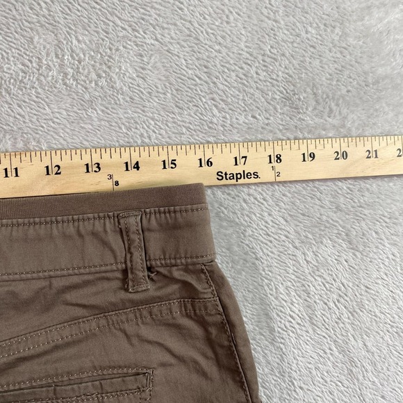 Lee Shorts Womens 10 Medium Relaxed Chino Mid Rise Stretch Waist Brown Casual - Picture 10 of 12